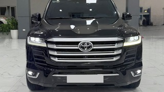 Bán Toyota Land Cruiser LC300 sản xuất 2022. Xe cực mới. 