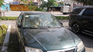 Cần bán xe mazda 2002 