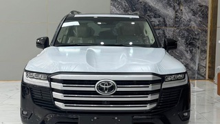 Bán Toyota Land Cruiser LC300 sản xuất 2026, mới 100. xe giao ngay. 