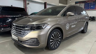 Volkswagen Viloran Luxury   Vàng   2024    43.000 km 