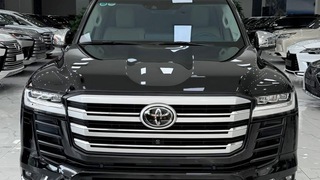 Bán Land Cruiser LC300 sản xuất 2024, sơn Zin 100. 