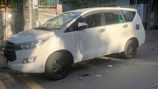 TOYOTA INNOVA E 2.0 2019 số sàn  xe dich vụ biển vàng máy zin giá tốt 