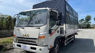 Xe tải Jac N650E5A thùng 5m3 bửng nhôm 