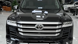 Land Cruiser LC300 sản xuất 2024 siêu lướt, full Bodykit và PPF. 