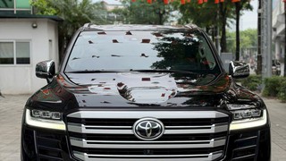 Land Cruiser LC300 sản xuất 2026 siêu lướt. 