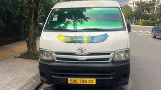 Chính chủ cần bán TOYOTA HIACE 2011   giá chỉ  198 triệu 