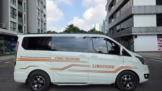 Cần bán Ford Tourneo Limousine màu trắng, nâng cấp nhiều tiện nghi, phù hợp gia đình, du lịch...