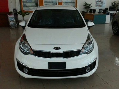 Kia RIO 1.4 AT  sedan 4