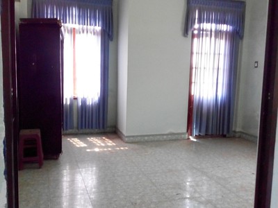 Cho Thuê nhà làm văn phòng, kinh doanh tại TP. Quảng Ngãi  Rộng 5m, dài 42 m, S sàn 388m2 2