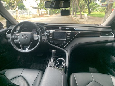 Chính chủ bán Toyota Camry 2.0G bao tets hãng 3