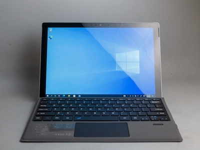 Surface Pro 5 2017   SSD 256GB   Core I5   RAM 8GB   97 19320 0
