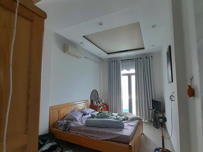 Cho thuê nhà mặt tiền gần Lê Thanh Nghị 2 tầng 2 PN full nội thất 0