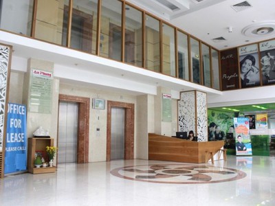 Cho thuê văn phòng Star Building, MT Mạc Đỉnh Chi, Q.1, 60-130m2, 624.000đ/m2 bao điện lạnh 1