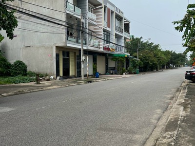 Chính chủ cần bán lô đất cực đẹp ngay tp dĩ an 1