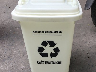 Thùng rác nhựa 60L có bánh xe 2