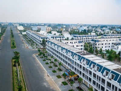 Cần bán nhà phố 110m2 mặt tiền đường hùng vương - dự án lavilla green city tân an 1