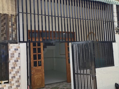 Nhà sc diện tích lớn cần bán gấp gửi tặng thêm 2 chỉ vàng 9999 0