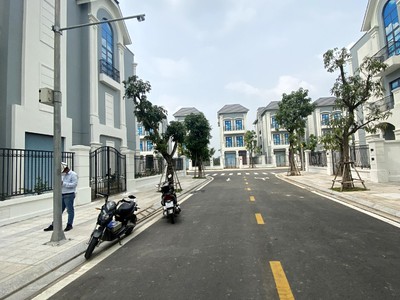 Cho thuê nhà shophouse chính chủ dự án the origami   vinhomes grand park 2