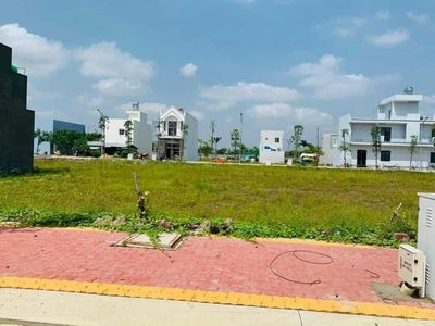 Đất nền liền kệ khu hành chính mới thủ thừa. chỉ 1tỷ6. đã có sổ hồng sang tên công chứng ngay. 2