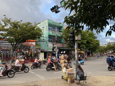 Cho thuê mặt bằng kinh doanh lô 99 Âu Cơ giáp đường Ninh Tốn 2