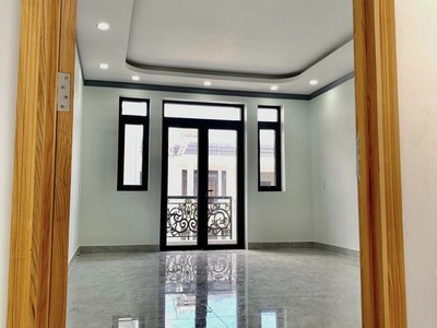 SHOPHOUSE- NHÀ PHỐ Vị Trí Đắc Địa Tuyệt Đẹp Gần BICONSI Tân Uyên 2