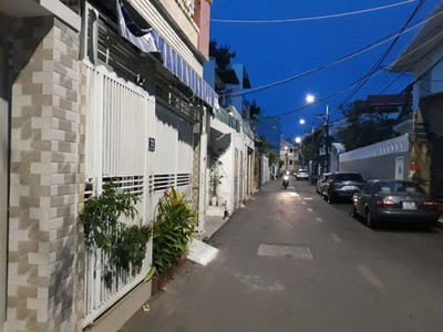 Bán nhà mặt tiền, diện tích 67 m2 ngay trung tâm TP Đà Nẵng. 4