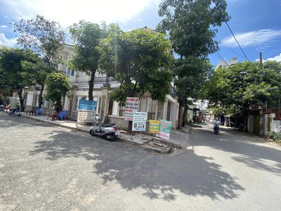 Mua là lời   mặt tiền đường 10m có lề - trung tâm xịn mịn   55m2   giả hẻm 5.9 tỷ 1