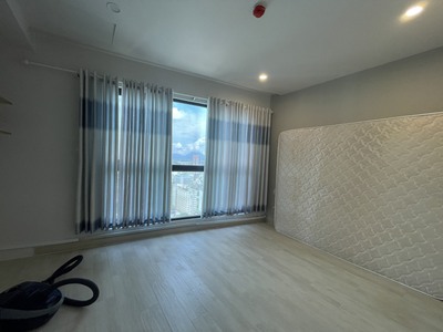 Cho thuê căn hộ 2 phòng ngủ nội thất cơ bản tại gold coast, nội thất không đẹp nên giá rẻ. 4