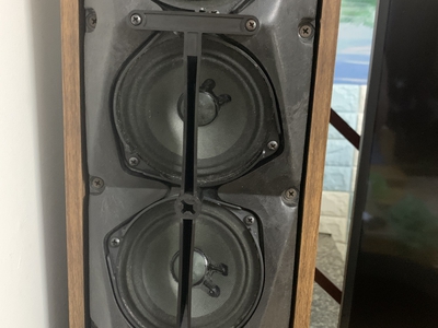 Bán đôi loa bose 402W như hình ảnh anh em bác nào có nhu cầu alo nhé 0