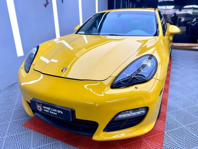 Chính chủ cần bán xe porsche panamera 3.6 v6 model 2011 màu vàng nội thất vàng kem 0