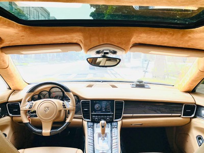 Chính chủ cần bán xe porsche panamera 3.6 v6 model 2011 màu vàng nội thất vàng kem 3