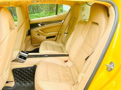 Chính chủ cần bán xe porsche panamera 3.6 v6 model 2011 màu vàng nội thất vàng kem 4