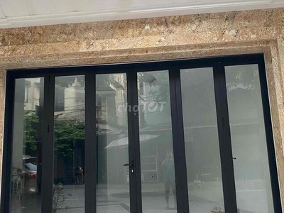 Cho thuê tầng 1. 2 để kinh doanh hoặc làm văn phòng 158 Nguyễn Sơn 1