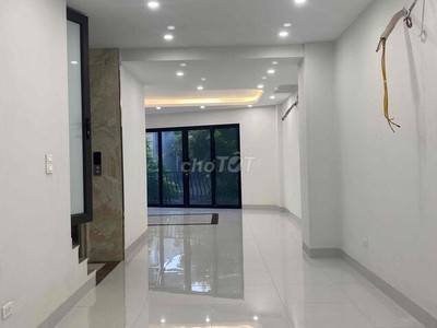 Cho thuê tầng 1. 2 để kinh doanh hoặc làm văn phòng 158 Nguyễn Sơn 2