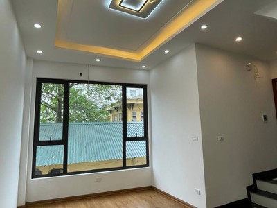 Bán nhà liên mạc 5 tầng x 30m2, mt 4m, ô tô đỗ cổng, chỉ 2.6 tỷ. 0