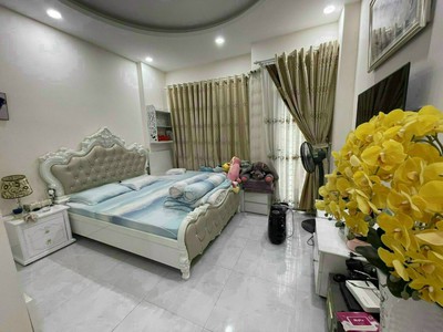 Chú em muốn bán gấp căn nhà đối diện chợ hóc môn 2