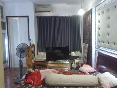 Cần bán gấp nhà mặt phố phú viên, 55 m2, 5t, giá chỉ nhĩnh 9 tỷ. 0