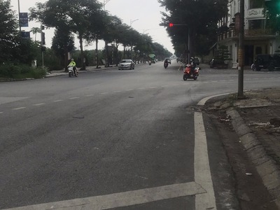 Cho thuê nhà văn phú 190m2x5 tầng, vp, ngân hàng.. 1