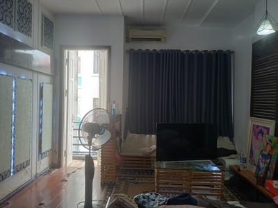 Cần bán gấp nhà mặt phố phú viên, 55 m2, 5t, giá chỉ nhĩnh 9 tỷ. 3
