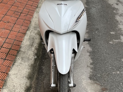 Cần bán wave alpha 2018 màu trắng 0