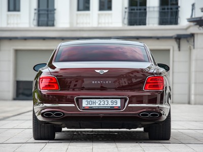 Bán Bentley Flying Spur V8 First Edition 2022, lăn bánh 9000km cực mới 2