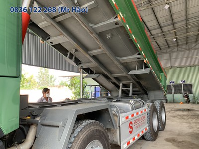Giảm ngay 20 triệu khi mua xe ben howo 4 chân thùng u đúc 380hp tải 16 tấn trong tháng 10/2022 3