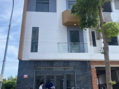 Bán nhà chính chủ khu đô thị mới fivestar tphcm 0