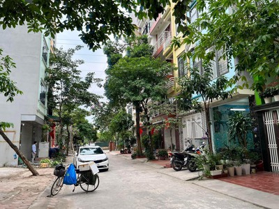 Bán nhà đấu giá kiến hưng hà đông 63m2, 5m tiền, 7.x tỷ. nhà đẹp hiếm bán. 0