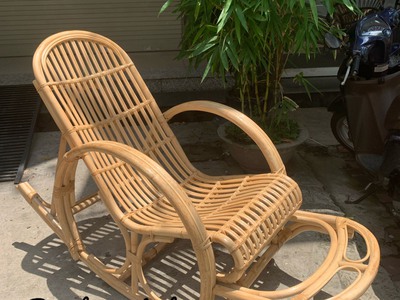 Ghế mây thư giãn bập bênh ngồi đọc sách 8
