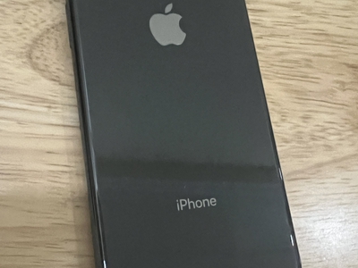 Cần bán Iphone XS 64GB màu đen 0