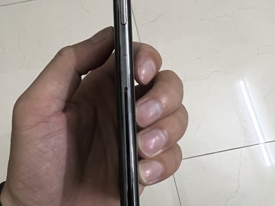 Cần bán Iphone XS 64GB màu đen 2