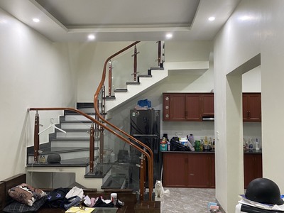 Bán nhà 3 tầng mặt ngõ trại lẻ ô tô đỗ cửa 1
