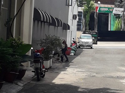 Hàng hiếm tân phú - ngay khu tô hiệu -  43m2 - 3 tầng - 3pn -  hxh - chỉ 3.8 tỷ 0
