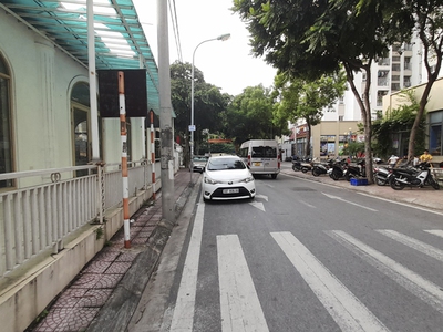 Bán nhà mặt phố ngọc lâm - long biên,kinh doanh cực tốt, nhà lô góc. vị trí cực đẹp, 5 tỷ 4